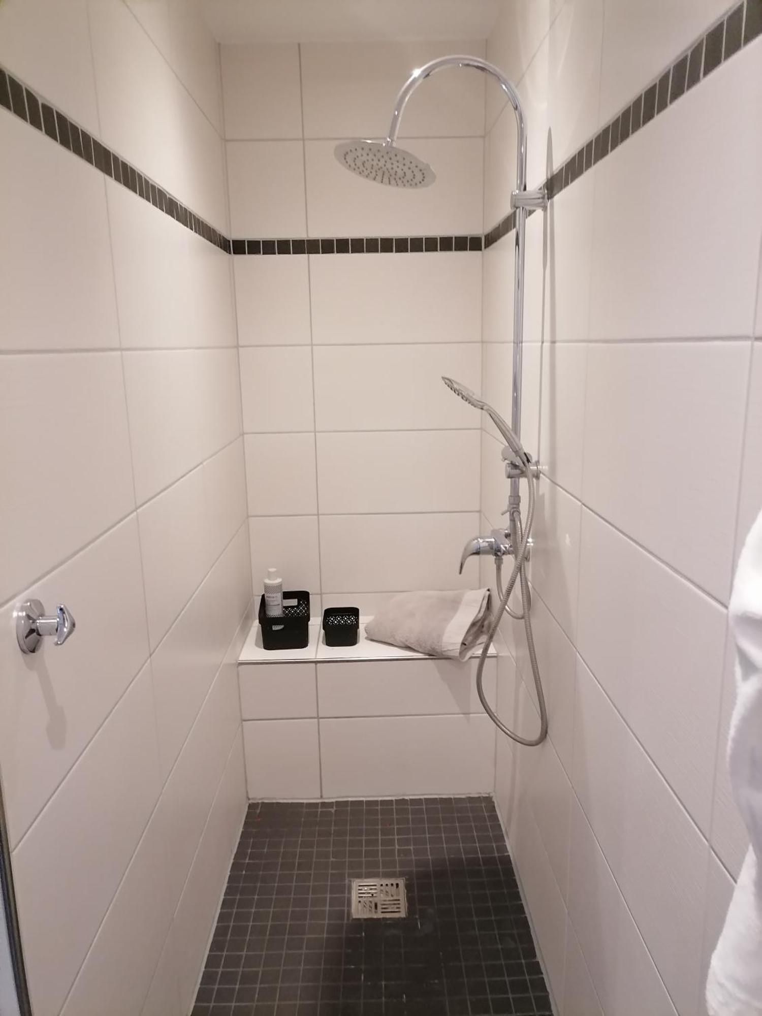 Premium Ferienwohnung "Christine ", Zentrale Ruhige Stadtlage 100 Qm Ebenerdige Dusche Terasse Kaminofen Zweibrücken Esterno foto