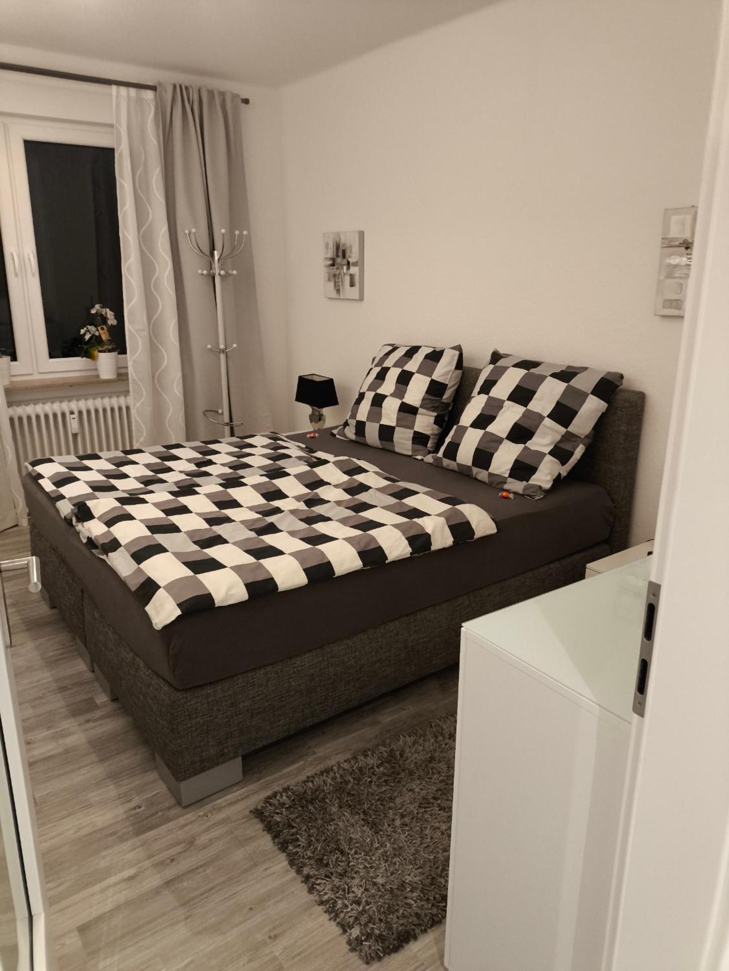 Premium Ferienwohnung "Christine ", Zentrale Ruhige Stadtlage 100 Qm Ebenerdige Dusche Terasse Kaminofen Zweibrücken Esterno foto